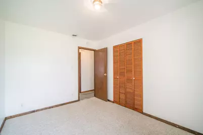 628  Pleasant Dr, West Bend, WI 53095 - Photo 14