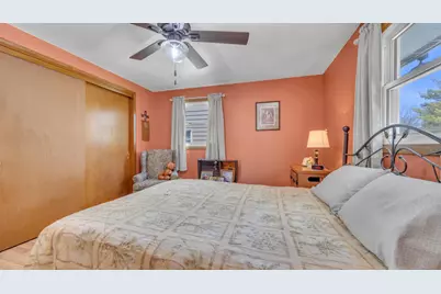 2211 N 37th St, Sheboygan, WI 53083 - Photo 10