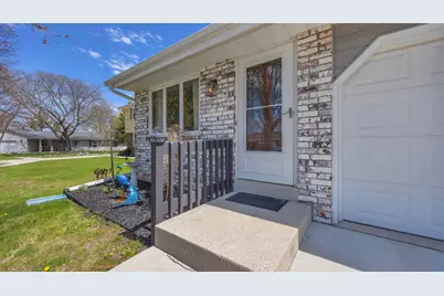 2211 N 37th St, Sheboygan, WI 53083 - Photo 2