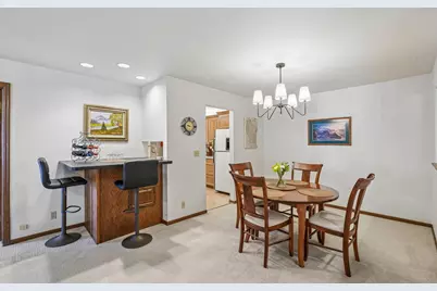 2101 W Good Hope Rd #210, Glendale, WI 53209 - Photo 8