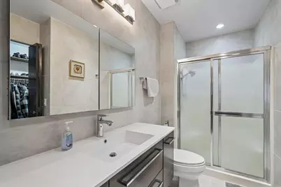 2101 W Good Hope Rd #210, Glendale, WI 53209 - Photo 16