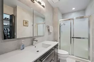 2101 W Good Hope Rd, Glendale, WI 53209 - Photo 16