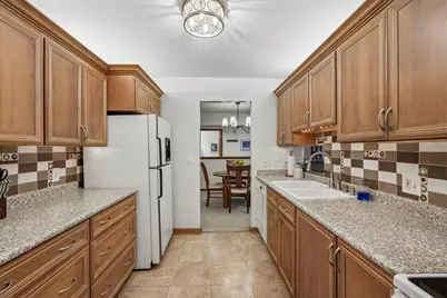 2101 W Good Hope Rd #210, Glendale, WI 53209 - Photo 10