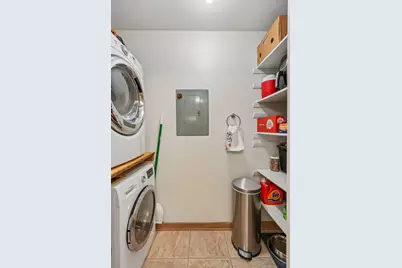 2101 W Good Hope Rd #210, Glendale, WI 53209 - Photo 12
