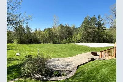 10155 W Oakwood Rd, Franklin, WI 53132 - Photo 26