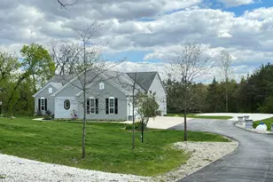 10155 W Oakwood Rd, Franklin, WI 53132 - Photo 32