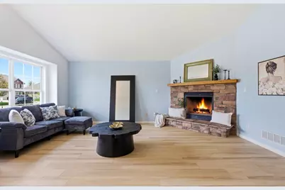 3837  Scenic Way, Racine, WI 53126 - Photo 4