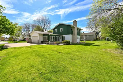6093  Thornapple Dr, Greendale, WI 53129 - Photo 32