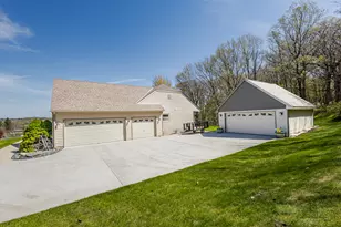 20805 W Windsor Dr, New Berlin, WI 53146 - Photo 2