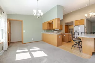 20805 W Windsor Dr, New Berlin, WI 53146 - Photo 16