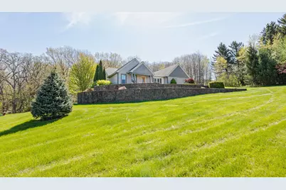 20805 W Windsor Dr, New Berlin, WI 53146 - Photo 6
