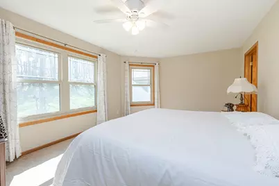 20805 W Windsor Dr, New Berlin, WI 53146 - Photo 26