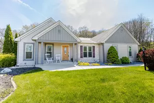 20805 W Windsor Dr, New Berlin, WI 53146 - Photo 2