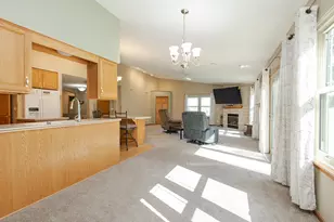 20805 W Windsor Dr, New Berlin, WI 53146 - Photo 16