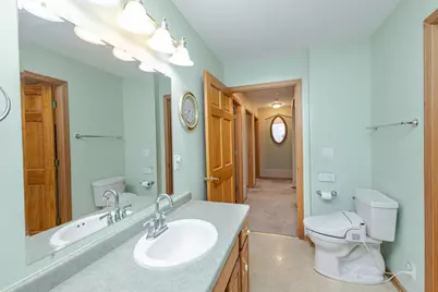 20805 W Windsor Dr, New Berlin, WI 53146 - Photo 36
