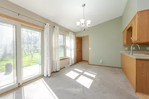 20805 W Windsor Dr, New Berlin, WI 53146 - Photo 14