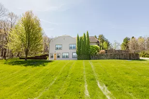 20805 W Windsor Dr, New Berlin, WI 53146 - Photo 6