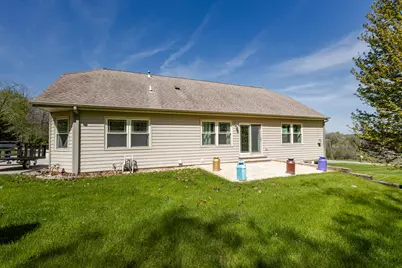 20805 W Windsor Dr, New Berlin, WI 53146 - Photo 70