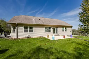 20805 W Windsor Dr, New Berlin, WI 53146 - Photo 70
