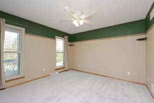 20805 W Windsor Dr, New Berlin, WI 53146 - Photo 36
