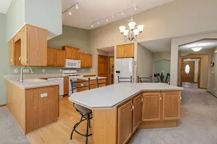 20805 W Windsor Dr, New Berlin, WI 53146 - Photo 18