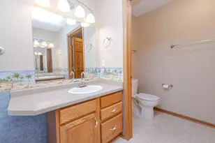 20805 W Windsor Dr, New Berlin, WI 53146 - Photo 30