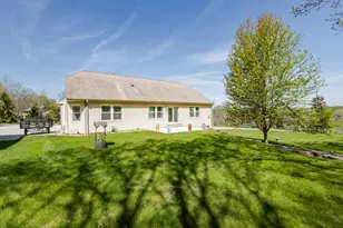 20805 W Windsor Dr, New Berlin, WI 53146 - Photo 66