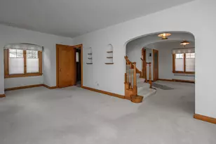 2941 N 72nd St, Milwaukee, WI 53210 - Photo 6