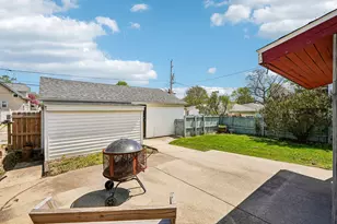 1970 S 75th St, West Allis, WI 53219 - Photo 36