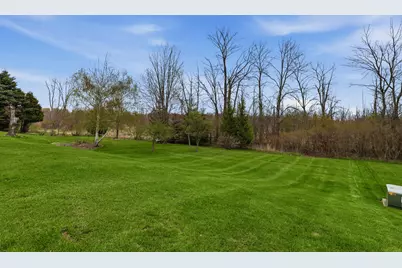 465  Pickett St, Plymouth, WI 53073 - Photo 10