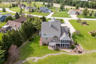 7636 Fairway Ln, Farmington, WI 53090 - Photo 10