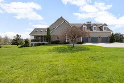 7636  Fairway Ln, Farmington, WI 53090 - Photo 2