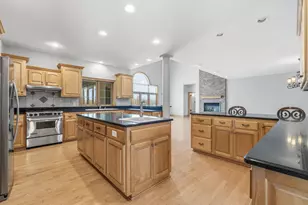 7636 Fairway Ln, Farmington, WI 53090 - Photo 22