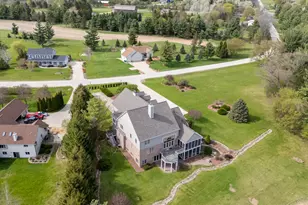 7636 Fairway Ln, Farmington, WI 53090 - Photo 12
