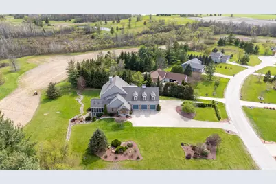 7636  Fairway Ln, Farmington, WI 53090 - Photo 6