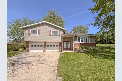 797  Circle Dr, Hustisford, WI 53034 - Photo 2