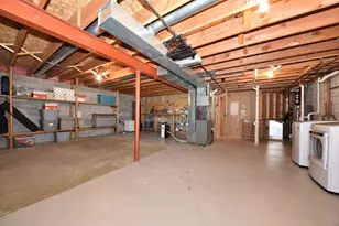 W154N7712 Pheasant Ln, Menomonee Falls, WI 53051 - Photo 20