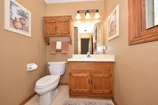 W154N7712 Pheasant Ln, Menomonee Falls, WI 53051 - Photo 12