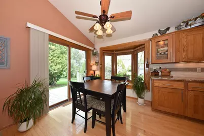 W154N7712  Pheasant Ln, Menomonee Falls, WI 53051 - Photo 6