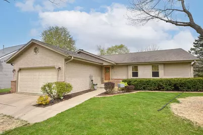 W154N7712  Pheasant Ln, Menomonee Falls, WI 53051 - Photo 1