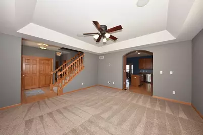 505  Acacia Dr, Saukville, WI 53024 - Photo 4