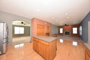 505 Acacia Dr, Saukville, WI 53024 - Photo 8