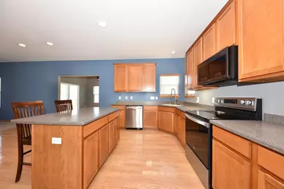 505  Acacia Dr, Saukville, WI 53024 - Photo 6