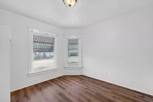 2010 16th St, Racine, WI 53403 - Photo 6