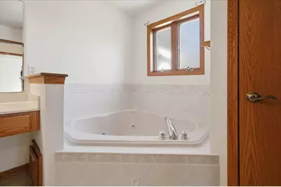 437  Emerald Hills Dr, Fredonia, WI 53021 - Photo 32