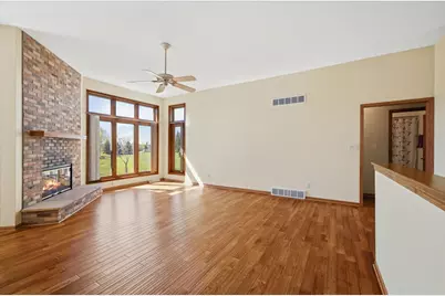 437  Emerald Hills Dr, Fredonia, WI 53021 - Photo 10