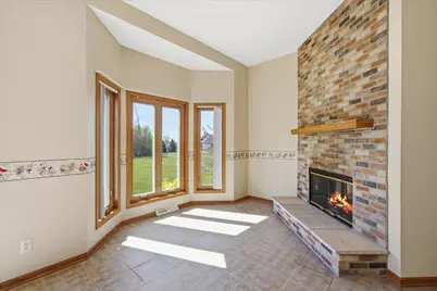 437  Emerald Hills Dr, Fredonia, WI 53021 - Photo 14