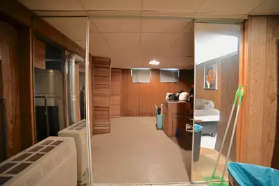 6301 N Joyce Ave, Milwaukee, WI 53225 - Photo 8
