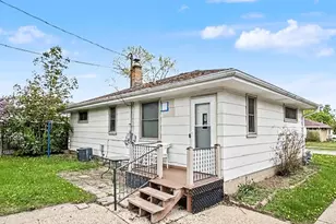 6301 N Joyce Ave, Milwaukee, WI 53225 - Photo 14