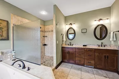 4722 W Oakwood Rd, Franklin, WI 53132 - Photo 16